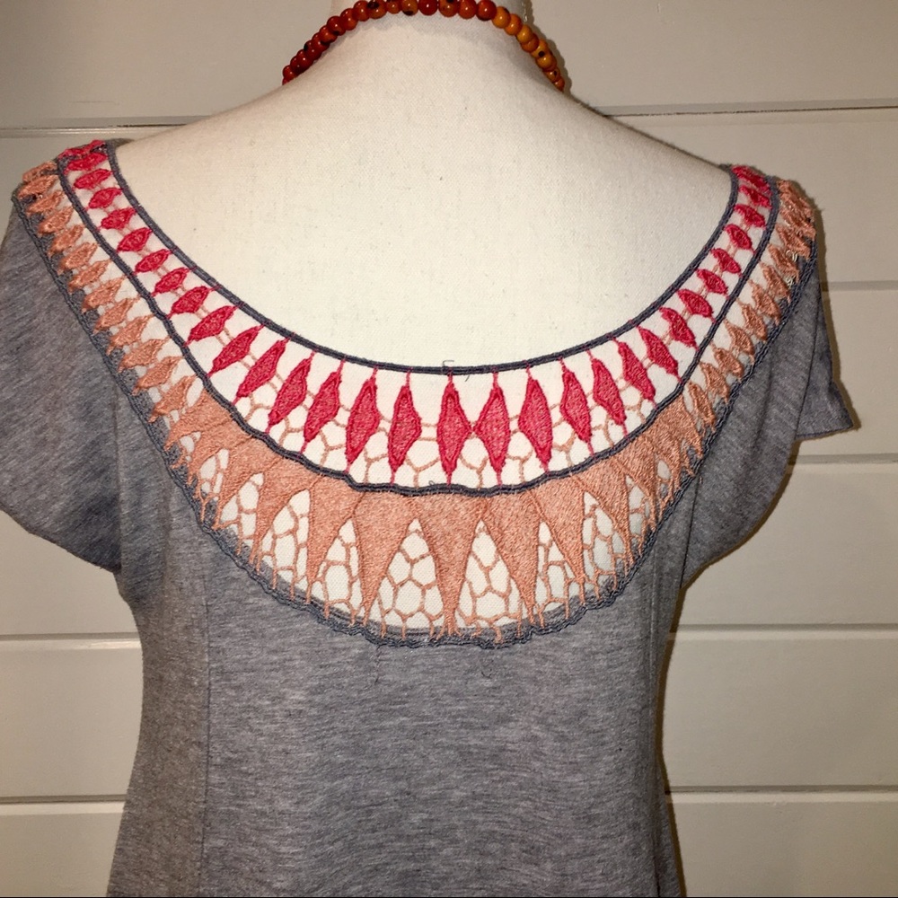 Soul Cake gray top Tunic w Crochet back